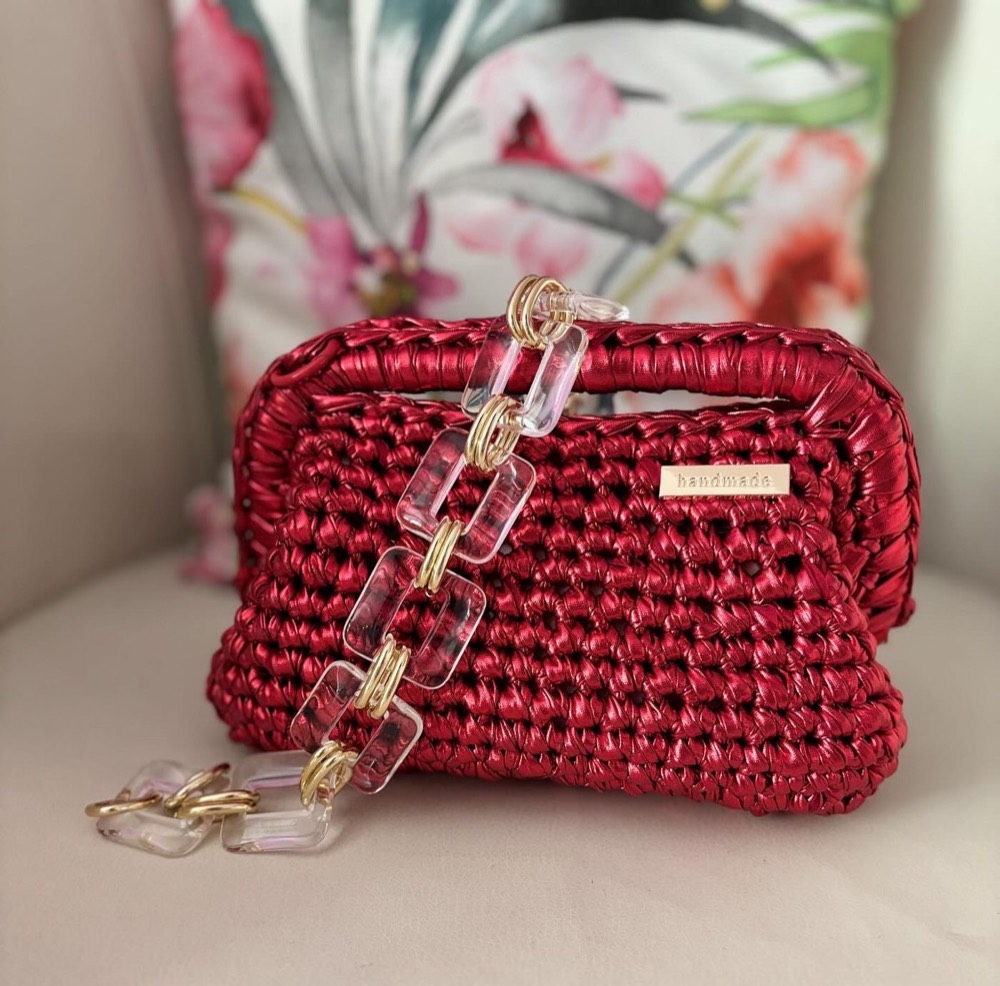 Borsa artigianale all'uncinetto rosso passione